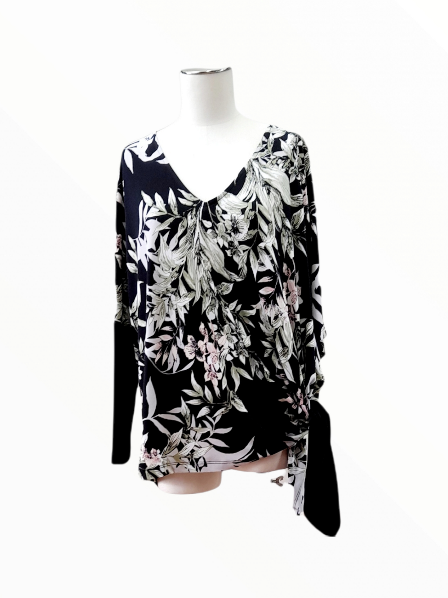 Dipped V Neck Printed Top